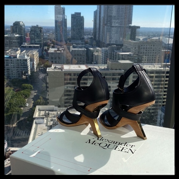 Alexander McQueen Strappy Heels Structural Sandals with Gold Detailing - Picture 1 of 14